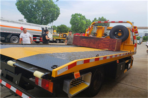 娄星区附近拖车电话号码服务