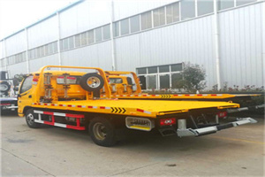 娄星区附近拖车救援搭电